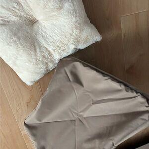 Cozy Cream and Tan Cat Bed